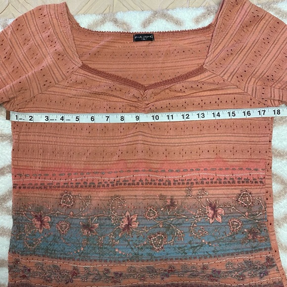 Juniors Y2K boho top. - Picture 5 of 7